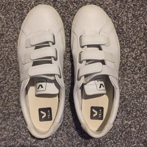 Vejas 3 lock sneakers